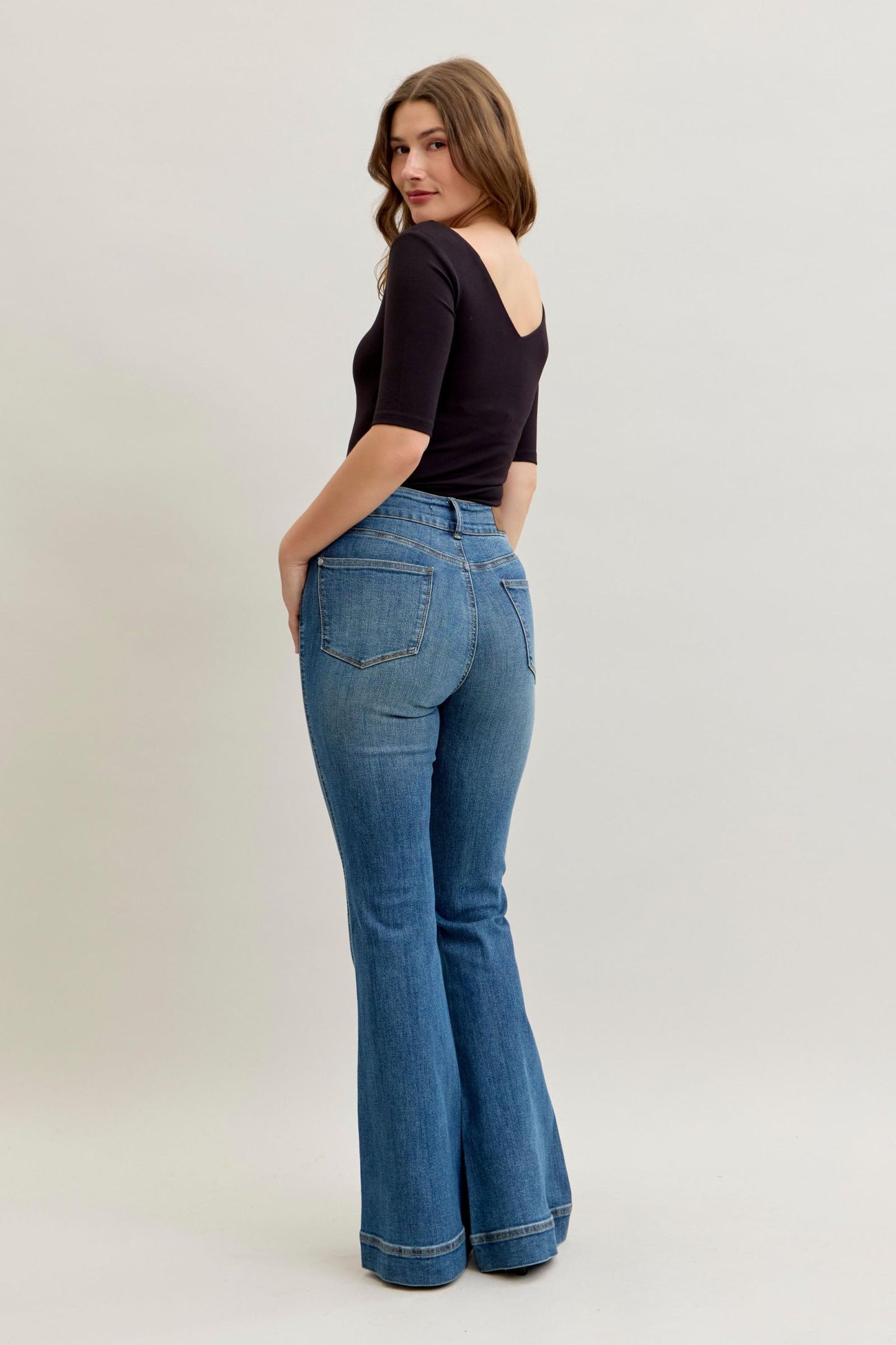Judy Blue Petite Tummy Control Flare