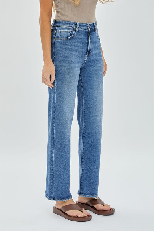 Hidden Straight Leg