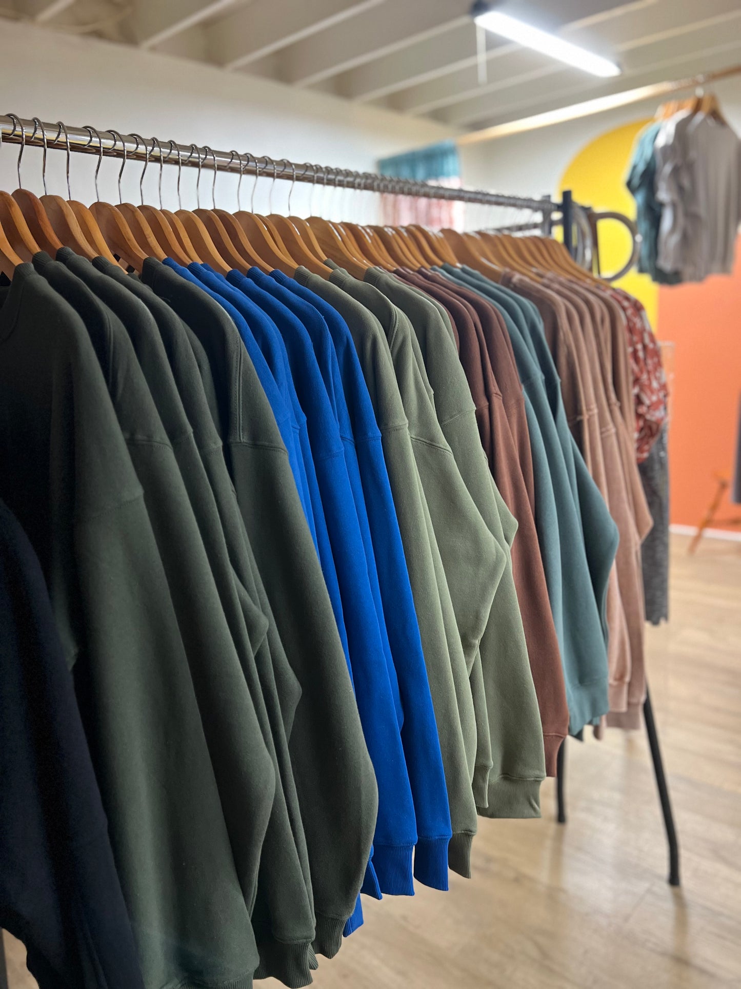 Round Neck Basic Sweatshirt
