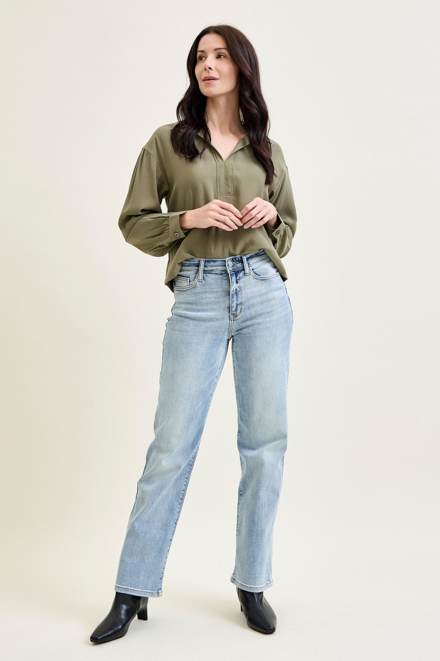Judy Blue Light Wash High Rise Straight Leg