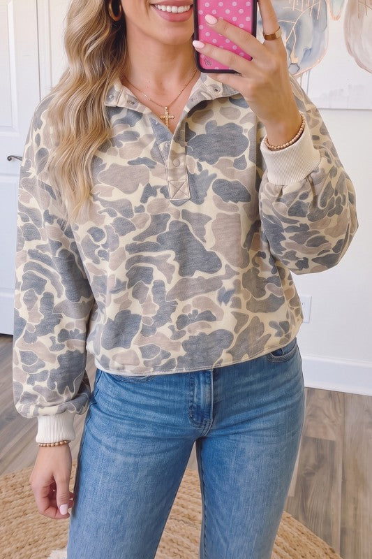 Camo Collar Sweatshirt