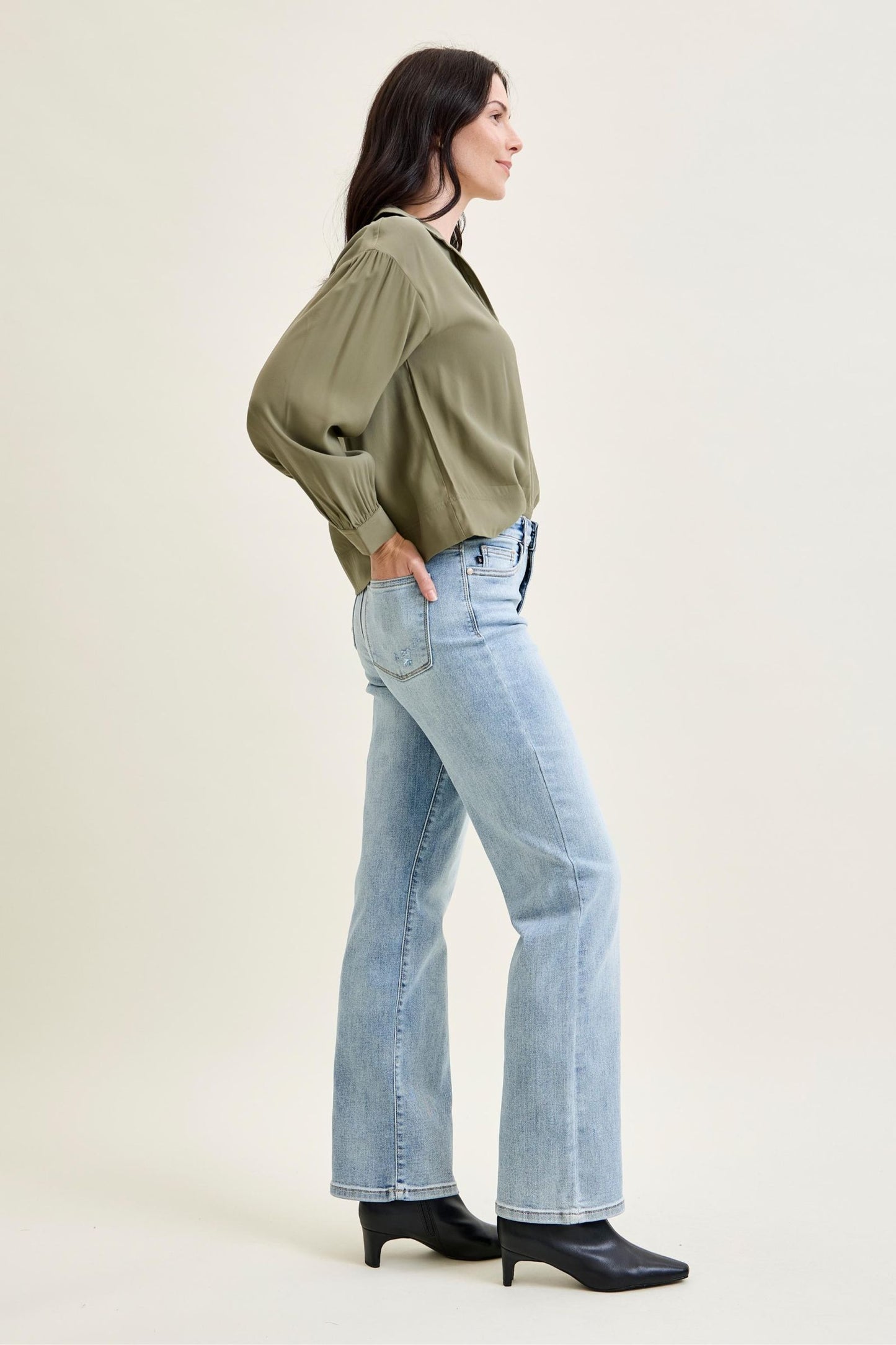 Judy Blue Light Wash High Rise Straight Leg
