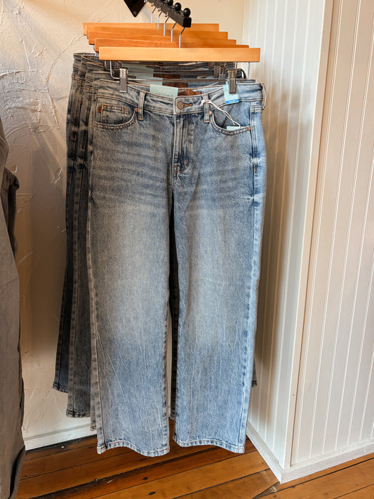 Judy Blue Petite Rigid Magic Straight Leg