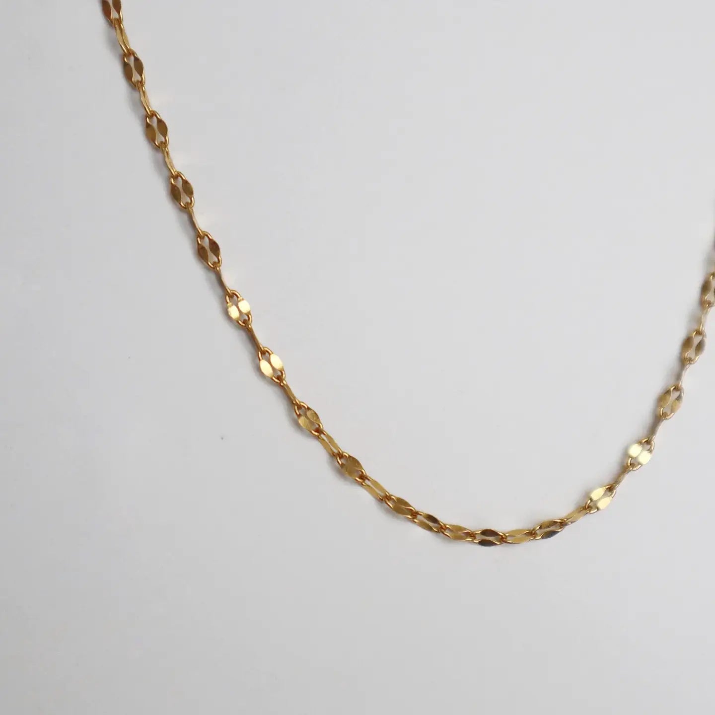 Dainty Twisted Chain