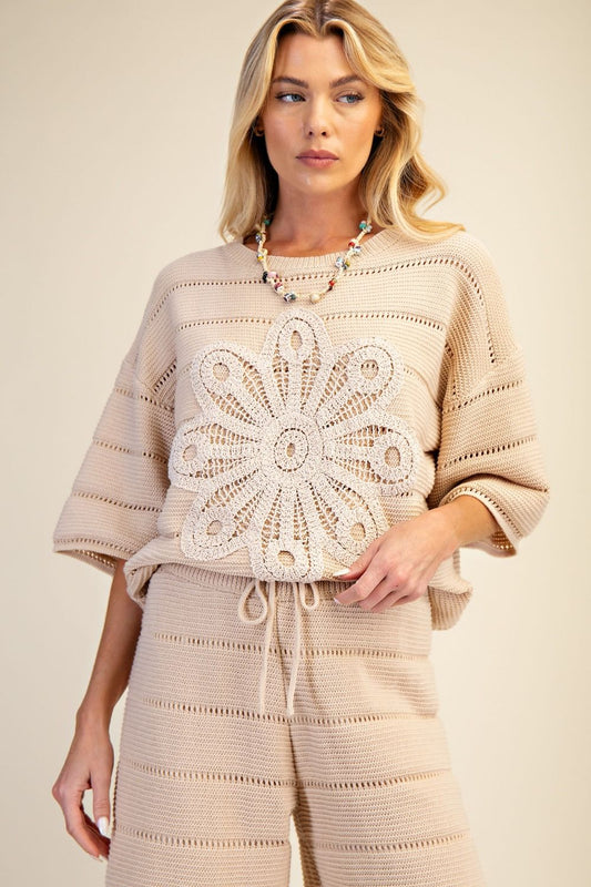 Easel 3/4 Sleeve Flower Patch Natural Top