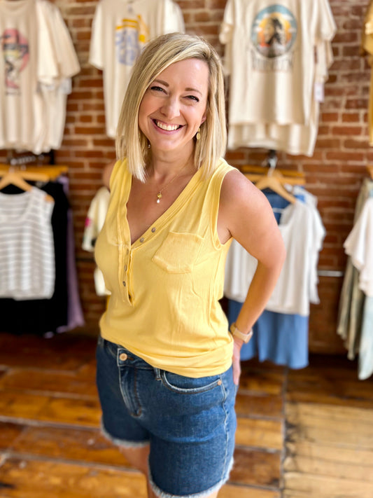 Pol button front ribbed top