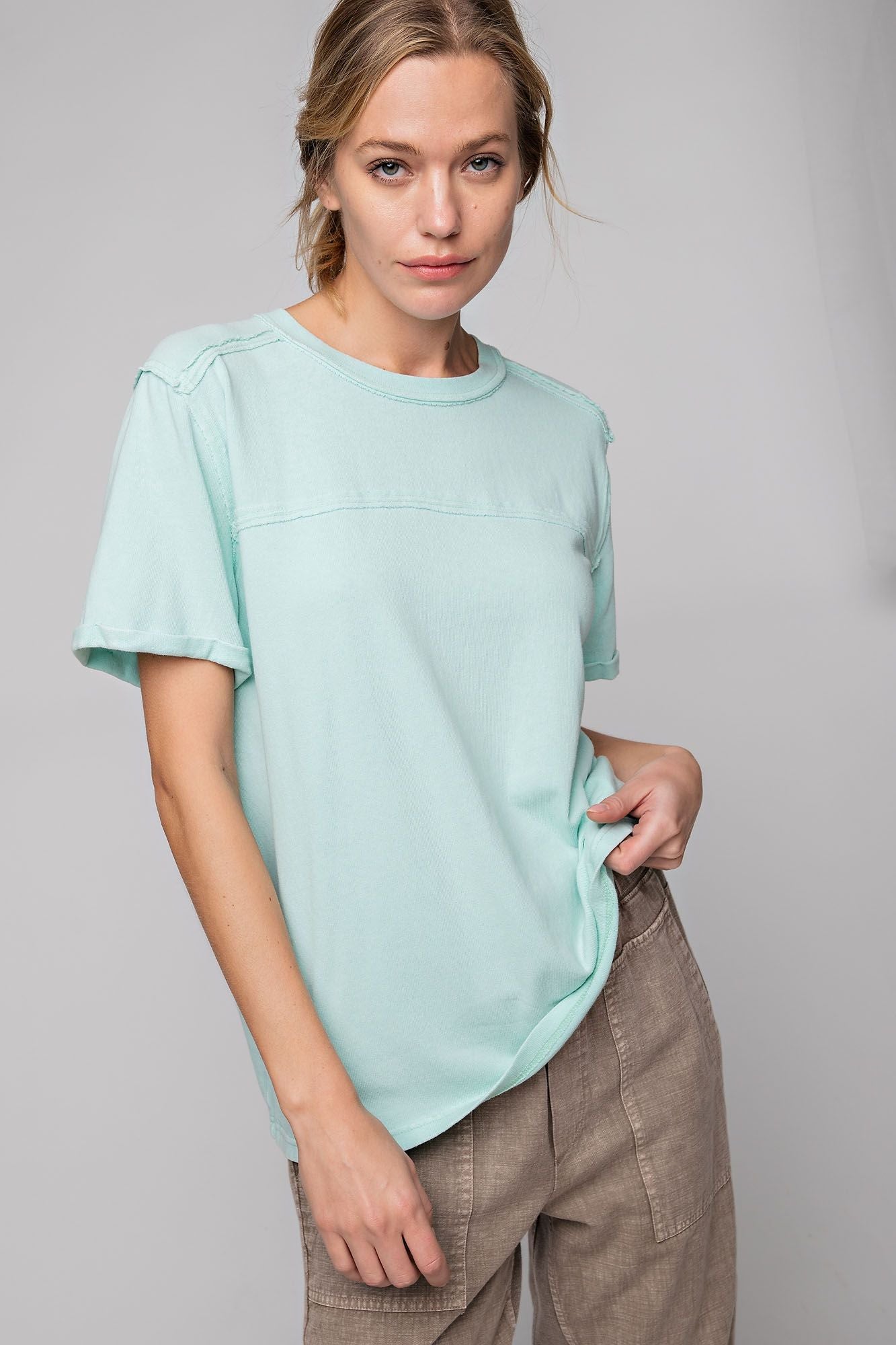 Easel Coral tee